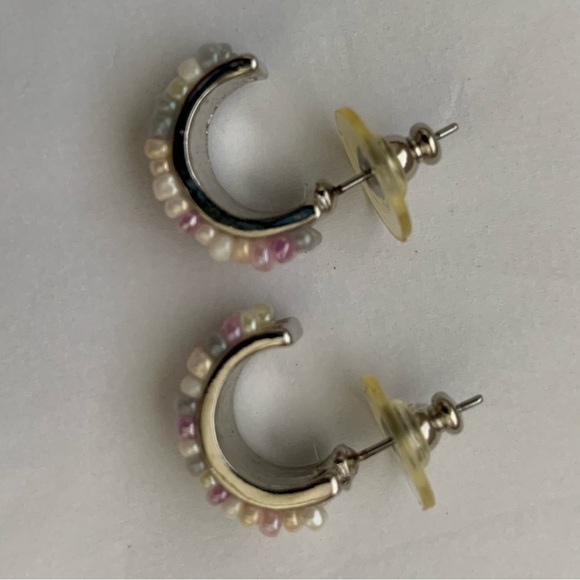 Vintage 1950s Tonal Pastel Colors Faux Pearls 3/4 Hoop Circle Pierced Earrings - Picture 9 of 11